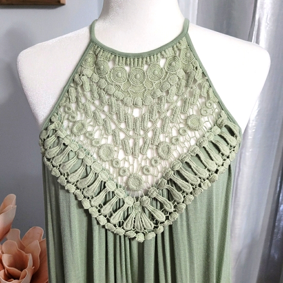 🔖HP🔖🌞4/$20 Crochet Halter Top - Picture 2 of 6